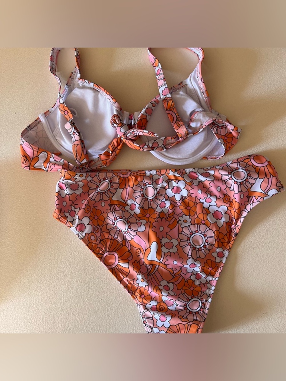 bikini - Picture 3 of 5